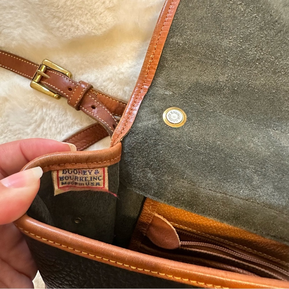 Vintage Dooney & Bourke Shoulder Bag - Picture 8 of 13